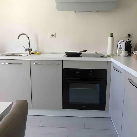 Under The Lemon Tree * La Caletta