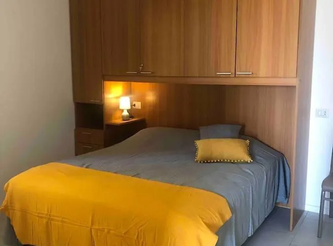 Under The Lemon Tree * La Caletta